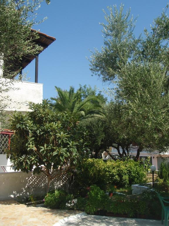 Billy'S Amoudi Apartments Kamer foto